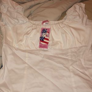 Pinup Couture brand new white peasant top